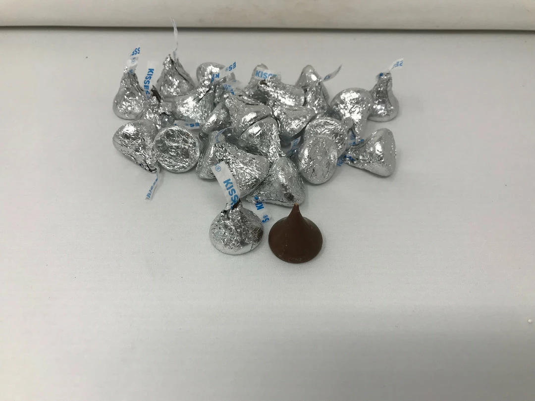 Beulah's Candyland Hershey Kisses Silver Foil 5 Pounds Hershey's Chocolate 3 Beulah's Candyland Hershey Kisses Silver Foil 5 Pounds Hershey's Chocolate